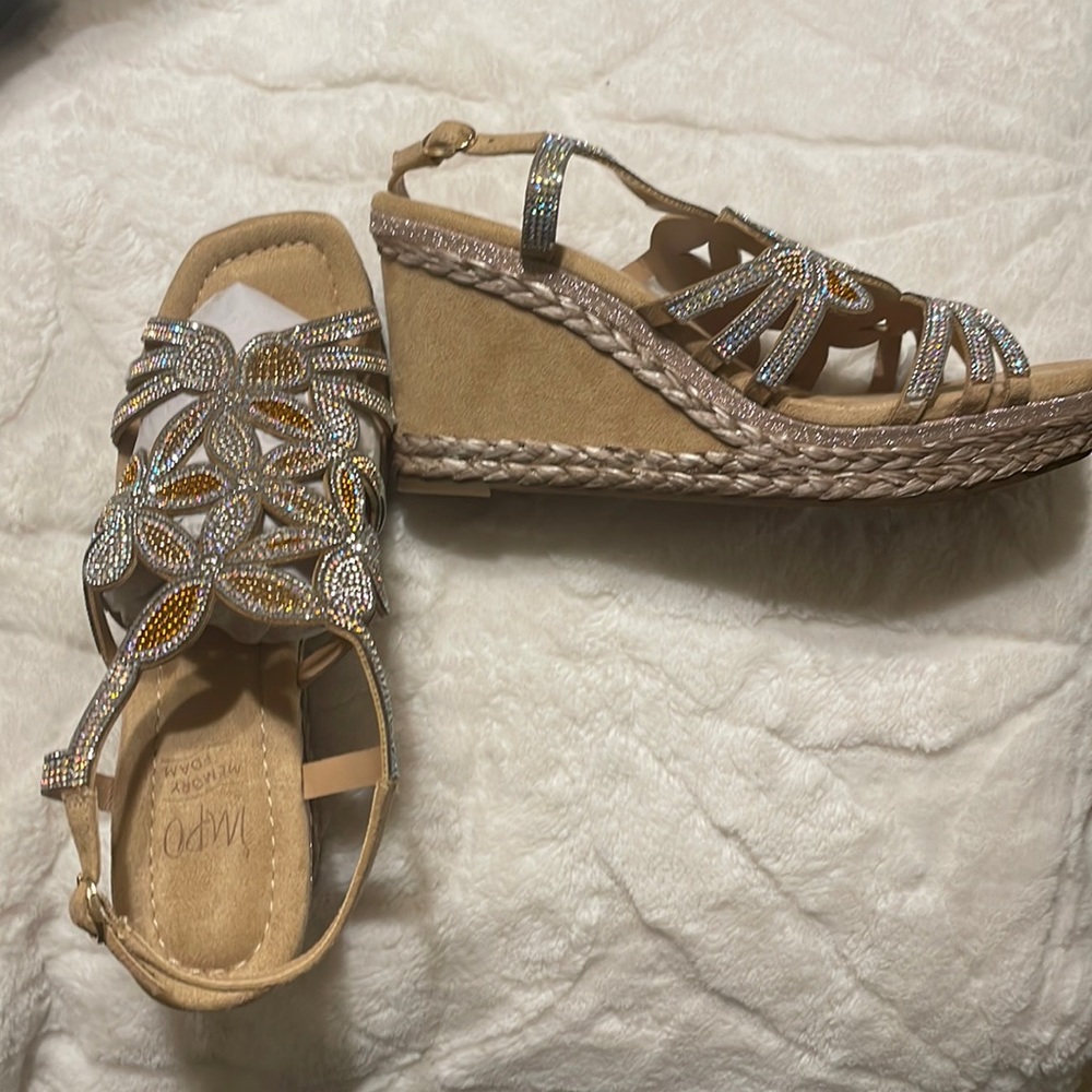 Impo size 8 womens wedges